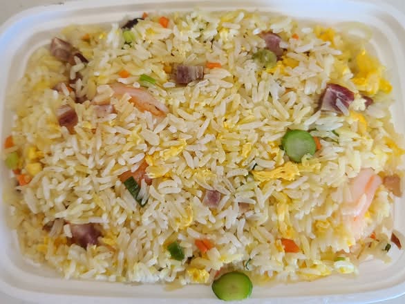 109. BBQ Pork and Shrimp Fried Rice 揚州炒飯